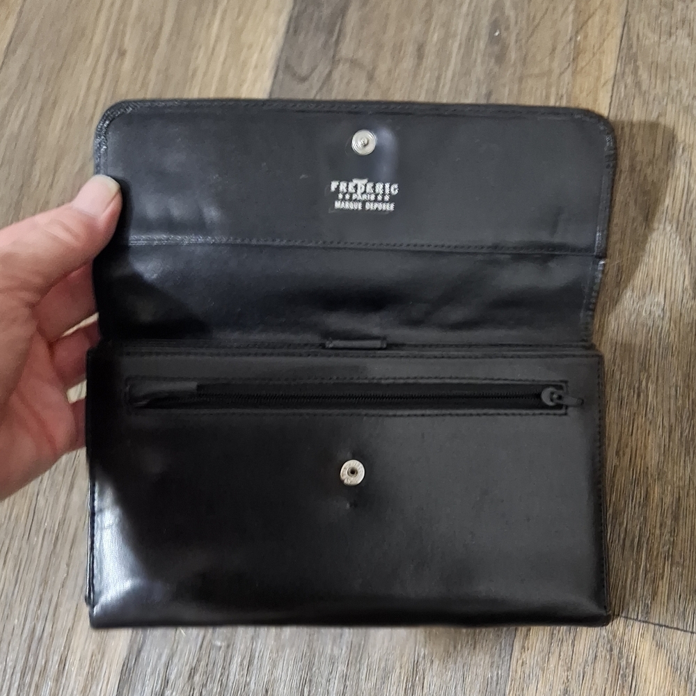 Frederic T Paris Black Leather Continental Wallet.